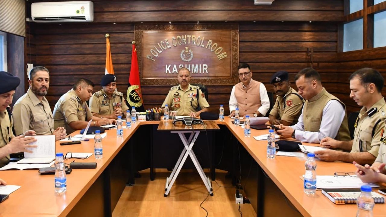 J&K Security Alert: DGP Nalin Prabhat Reviews Eid Milad, Raksha Bandhan Arrangements