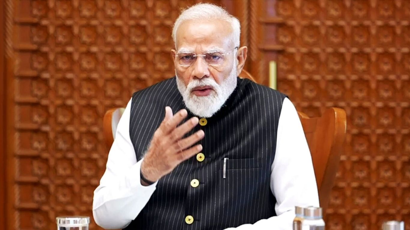 PM Modi Reviews Ministers’ Social Media Performance, Directs Leaders to Boost Youth Outreach