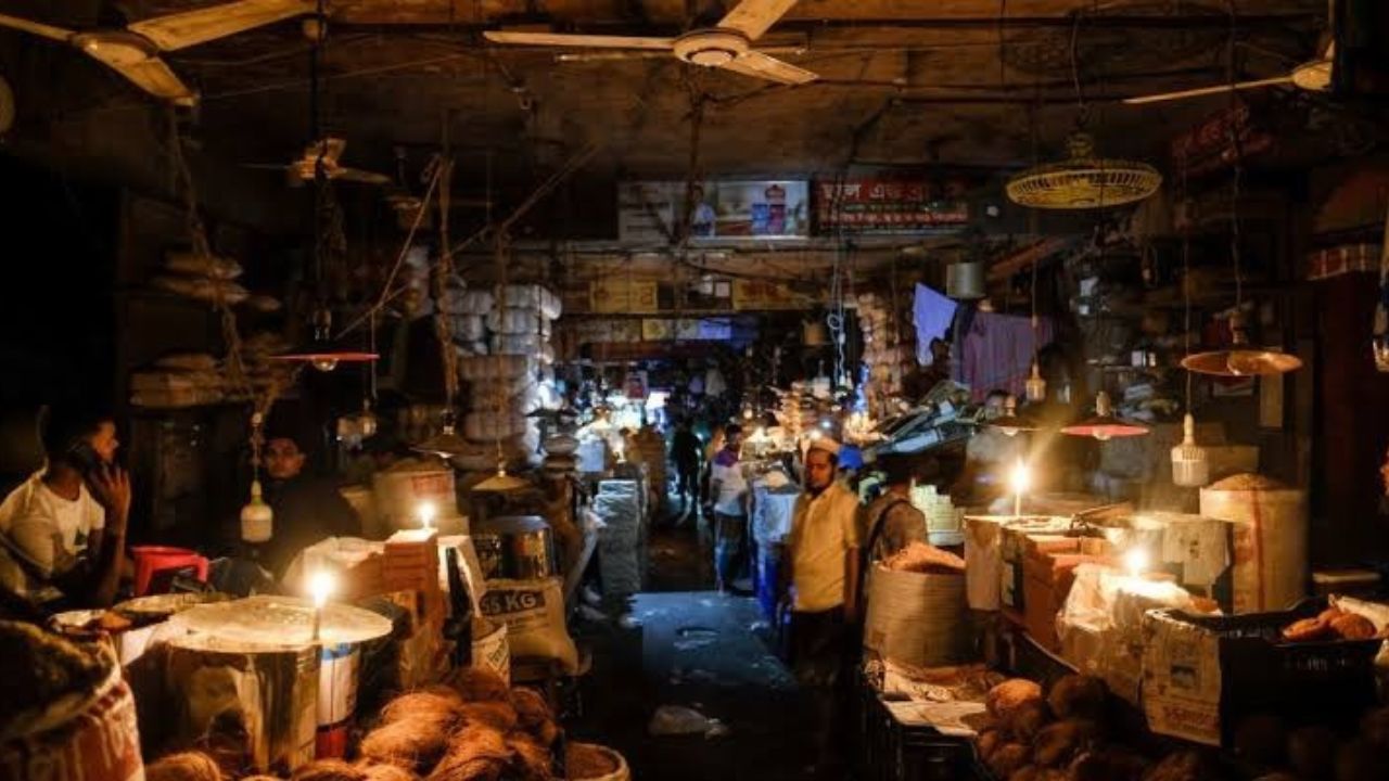 Bangladesh Goes Dark: 10-Hour Power Cuts, Dhaka Turns to India for Help