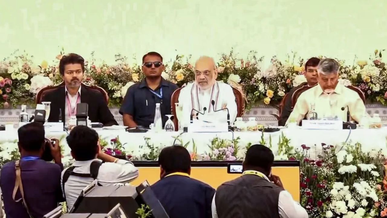 Amit Shah Brings South India’s Big Leaders Together: Vijay, Naidu & Shivakumar Share Stage