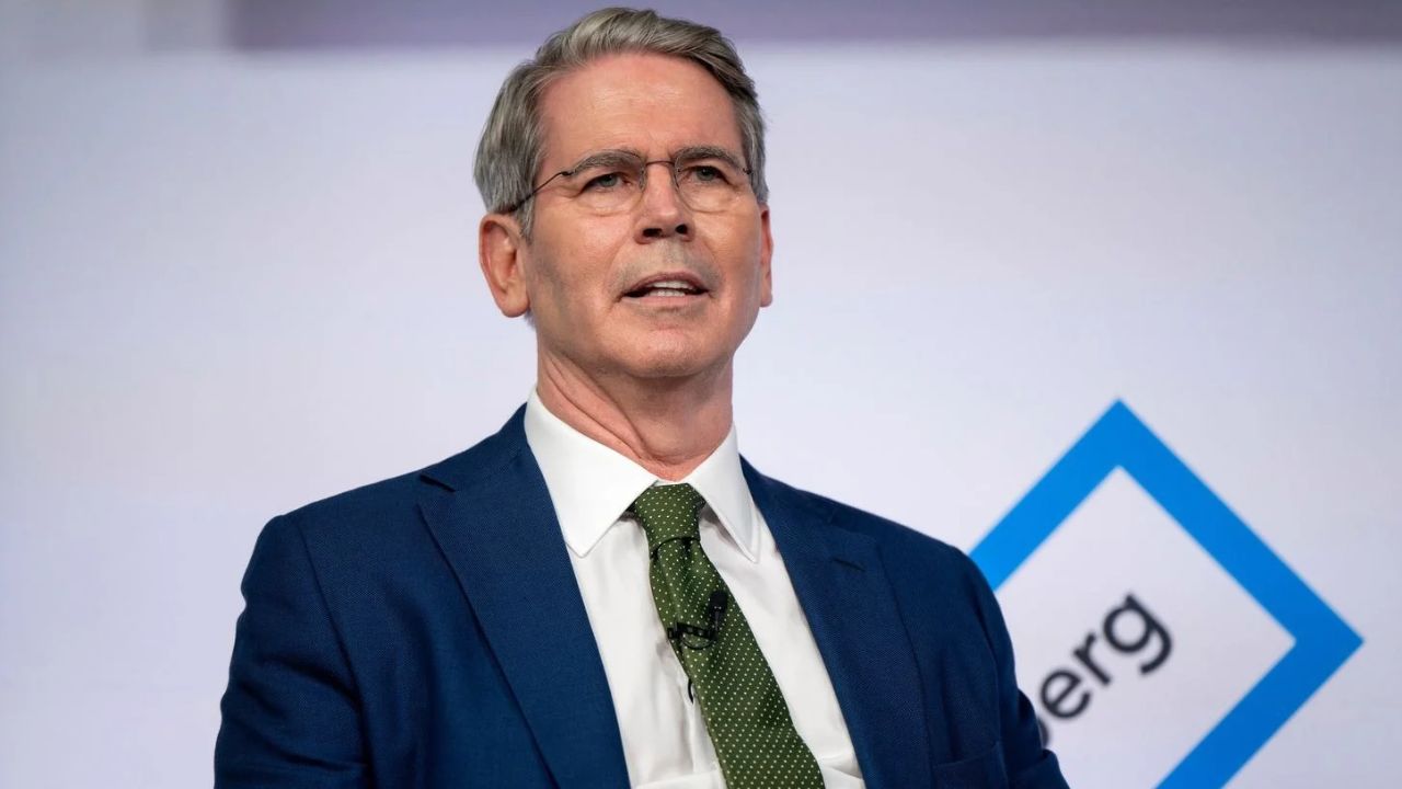 Economic D-Day’ Against Iran! US Announces Endgame Move, Tehran Issues Oil Warning