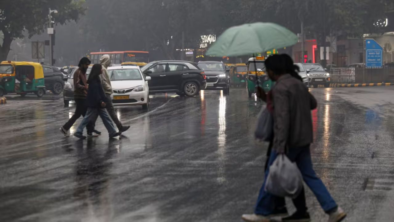 Delhi-NCR Rain Crisis: Roads Submerged, Traffic Hit; IMD Warns of More Heavy Rain Across India