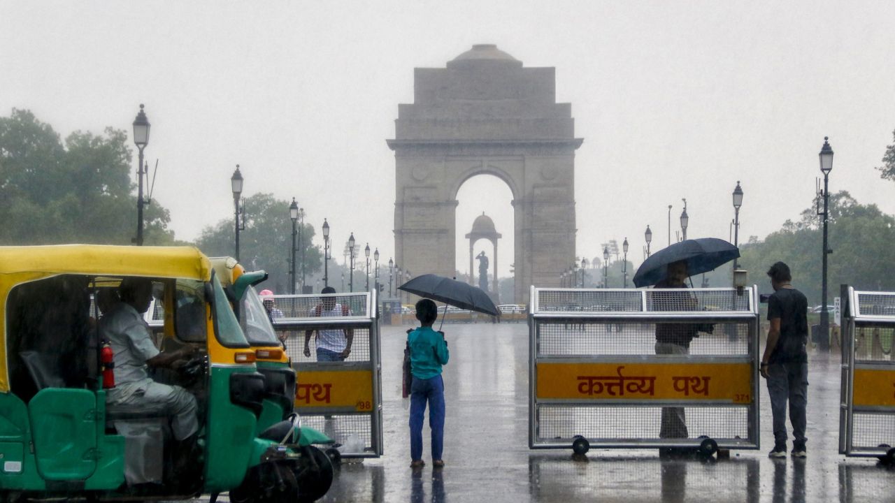 95% Drain Cleaning Claim Exposed? Delhi Drowns After Heavy Rain, NCR Turns Into a Flood Zone