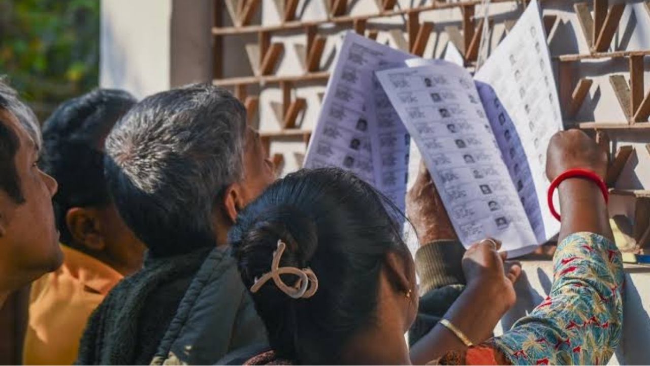 Delhi Voter List Shock: 47.7 Lakh Names Missing, Is Your Name Also Deleted? Check Now