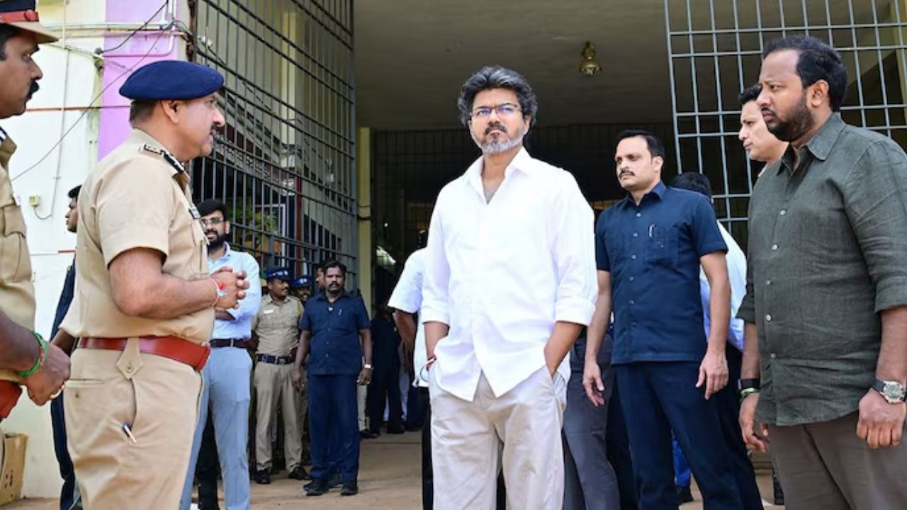 CM Vijay’s Surprise Visit to Puzhal Central Prison: Checks Inmate Facilities, Food and Medical Care