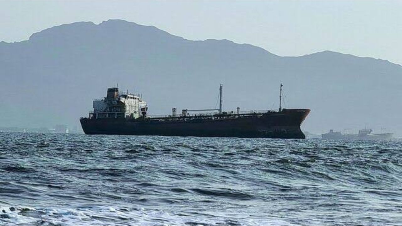 India-Flagged Vessel Sinks Off Yemen After Red Sea Attack, All 13 Indian Crew Members Rescued Safely