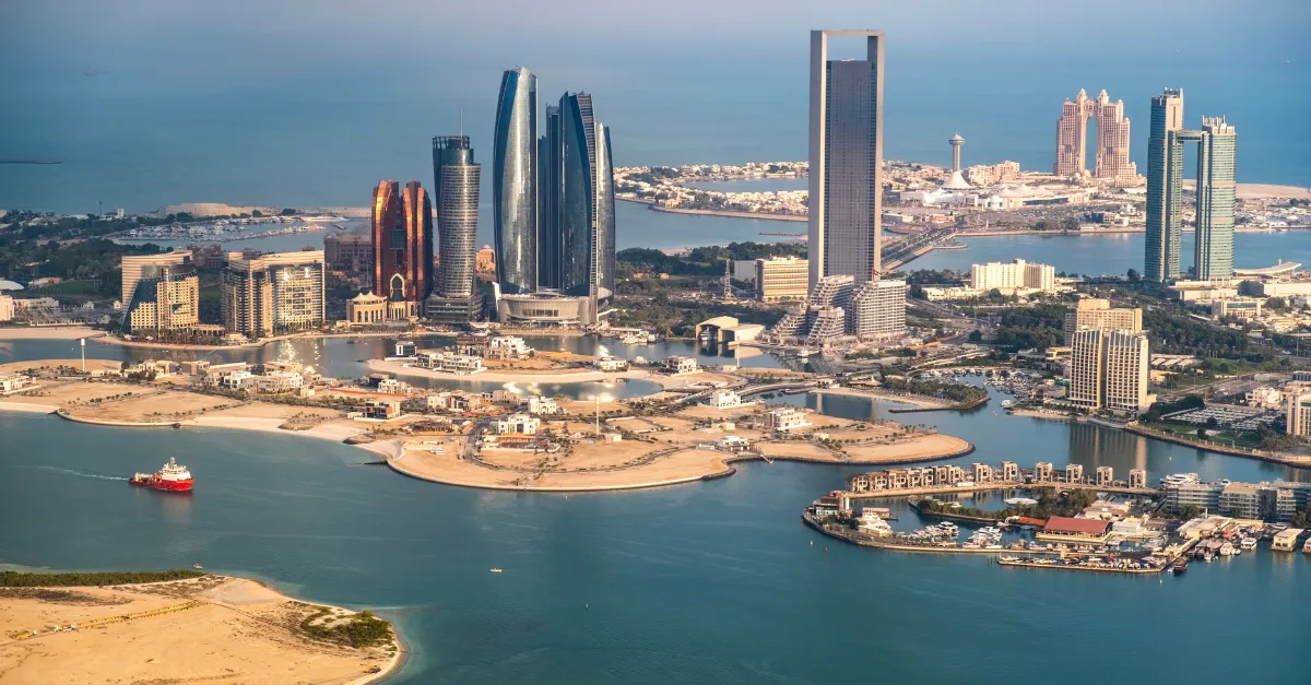 UAE in Panic After Missile Alert: Iran Accused of Attack, Abu Dhabi Takes Big Action