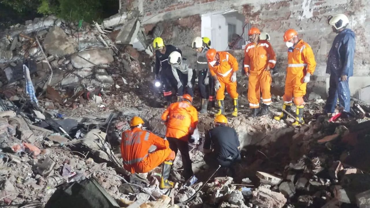 Mumbai Landslide Horror: Two Dead, Several Feared Trapped After Ghatkopar Chawl Collapse