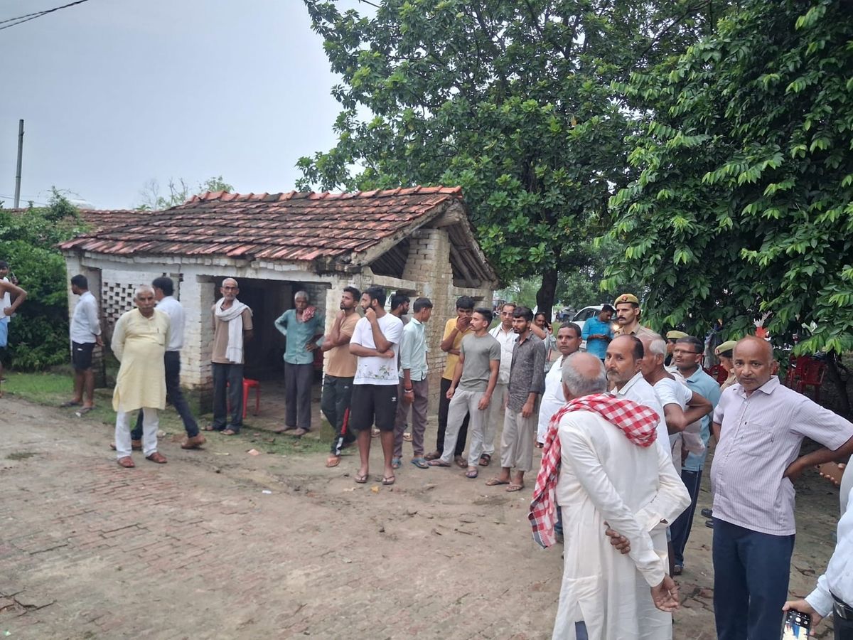IPS Officer Ashutosh Mishra’s Mother Murdered During Robbery in Ayodhya, Investigation Underway