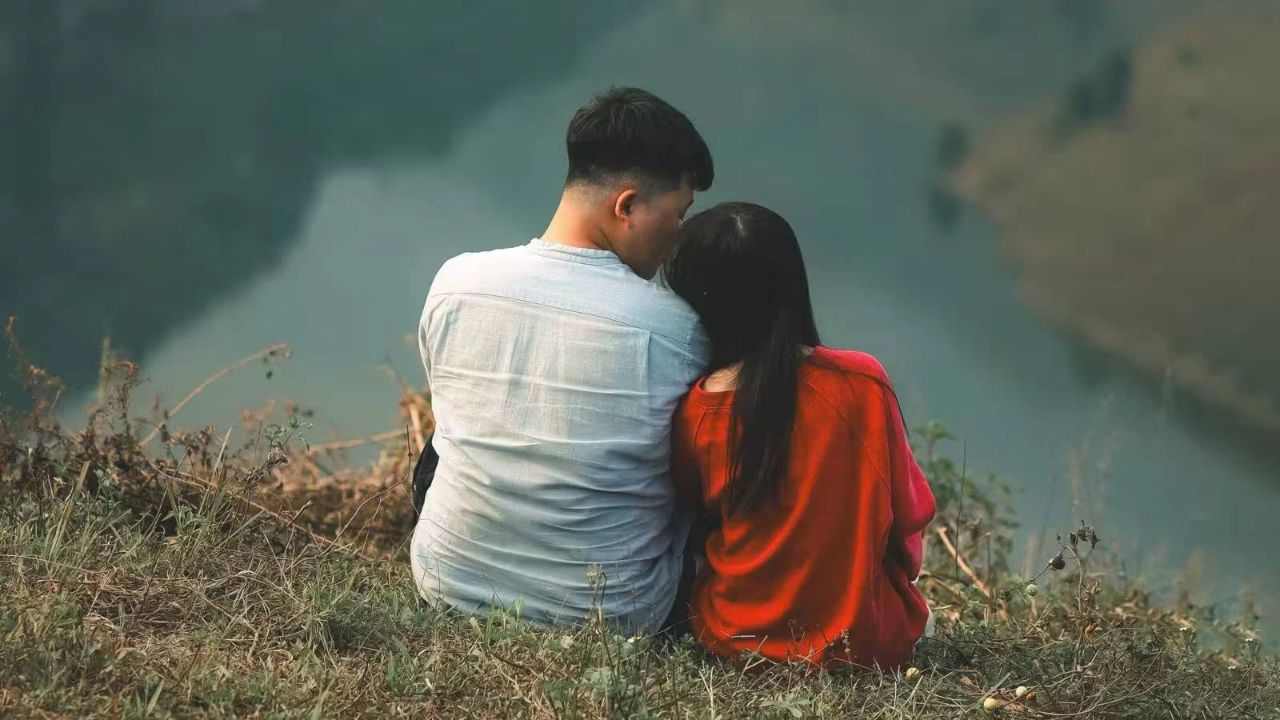 5 Green Flags In A Relationship That Matter More Than Grand Romantic Gestures