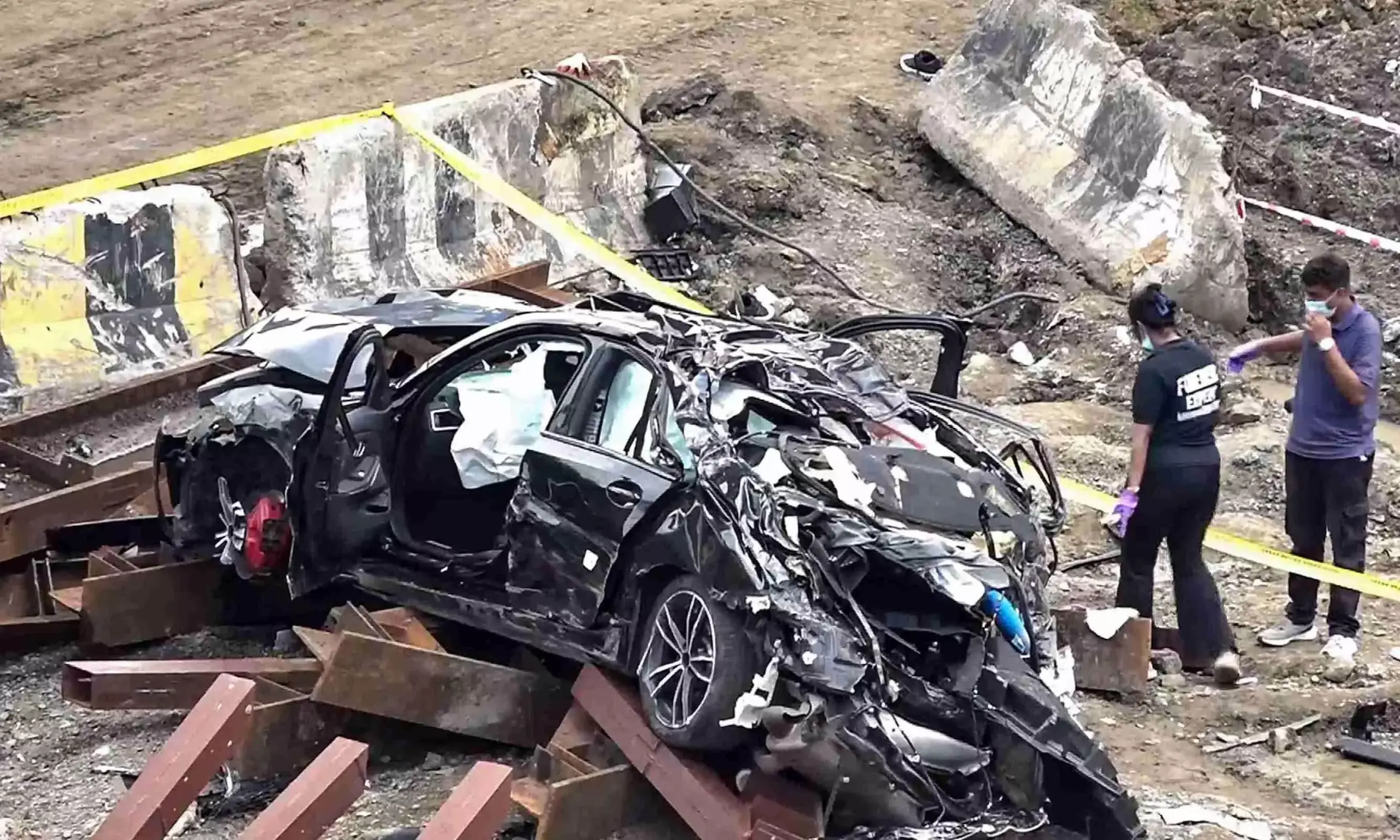 CCTV Shows BMW’s Final Moments Before Fatal Mumbai Coastal Road Crash