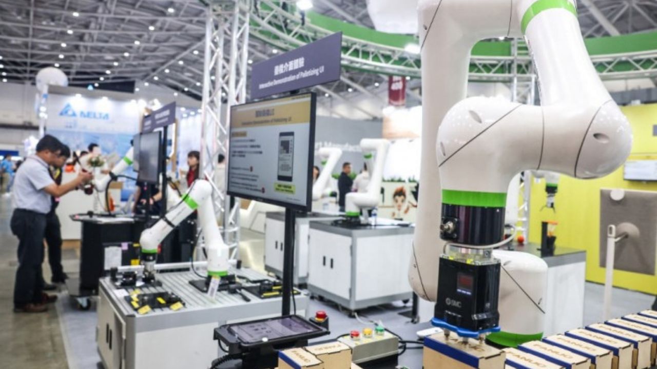 China’s AI Transformation Creates New Jobs Debate as Automation Replaces Human Roles