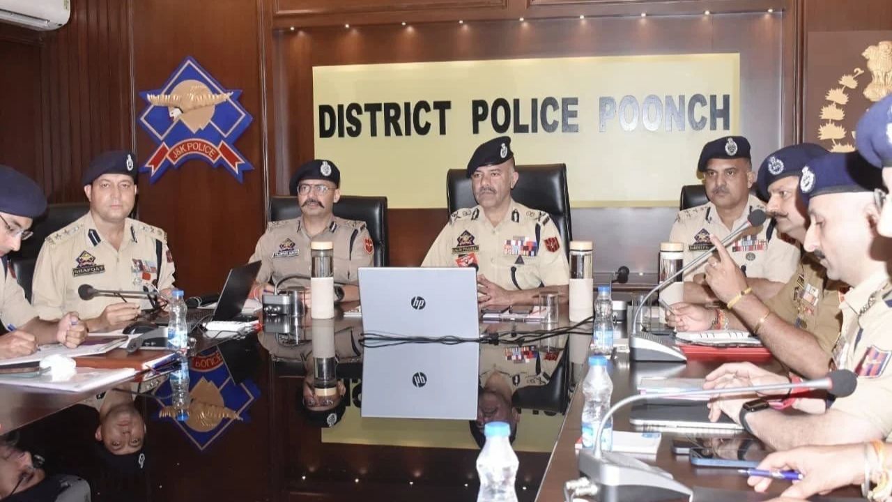 Poonch Security Alert: DGP Nalin Prabhat Reviews Anti-Terror Ops Amid LeT Threat