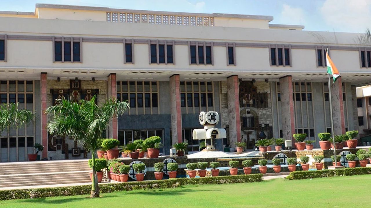 Myanmar Terror Training Case: Delhi Court Grants Bail to US National Matthew Van Dyke, Says Ukrainians Also Entitled To Relief
