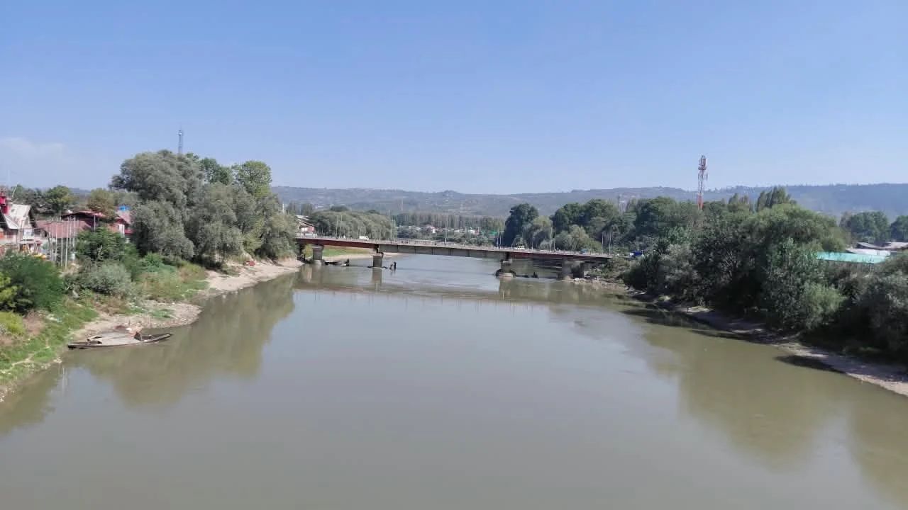Kashmir Lifeline in Danger: Garbage and Encroachments Threaten Jhelum River