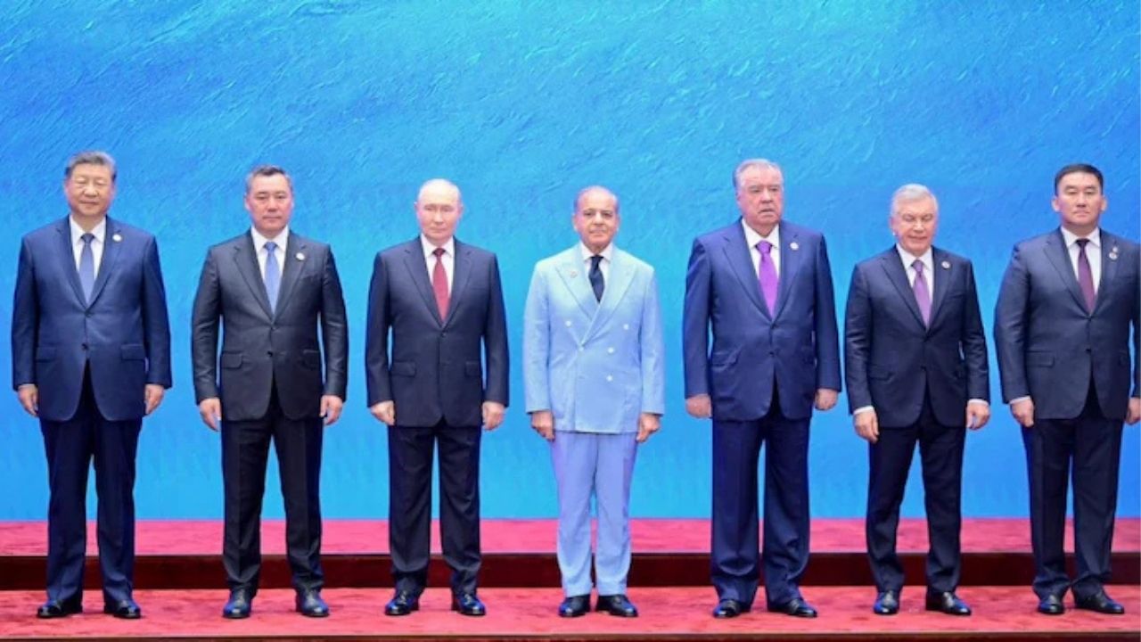 Pakistan SCO Photo Controversy: Modi Cropped Out, India Reveals Full Summit Picture
