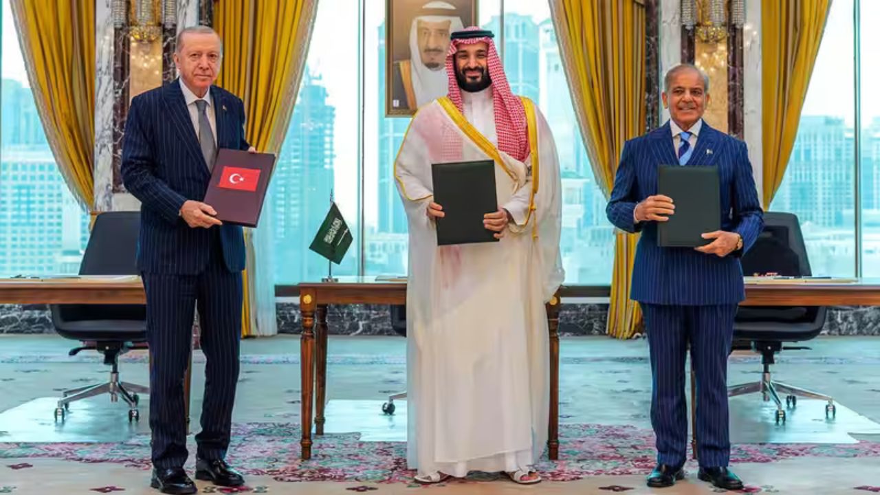 Mecca Pact Creates New Power Bloc? Saudi-Pak-Turkey Alliance Raises Big Questions for India