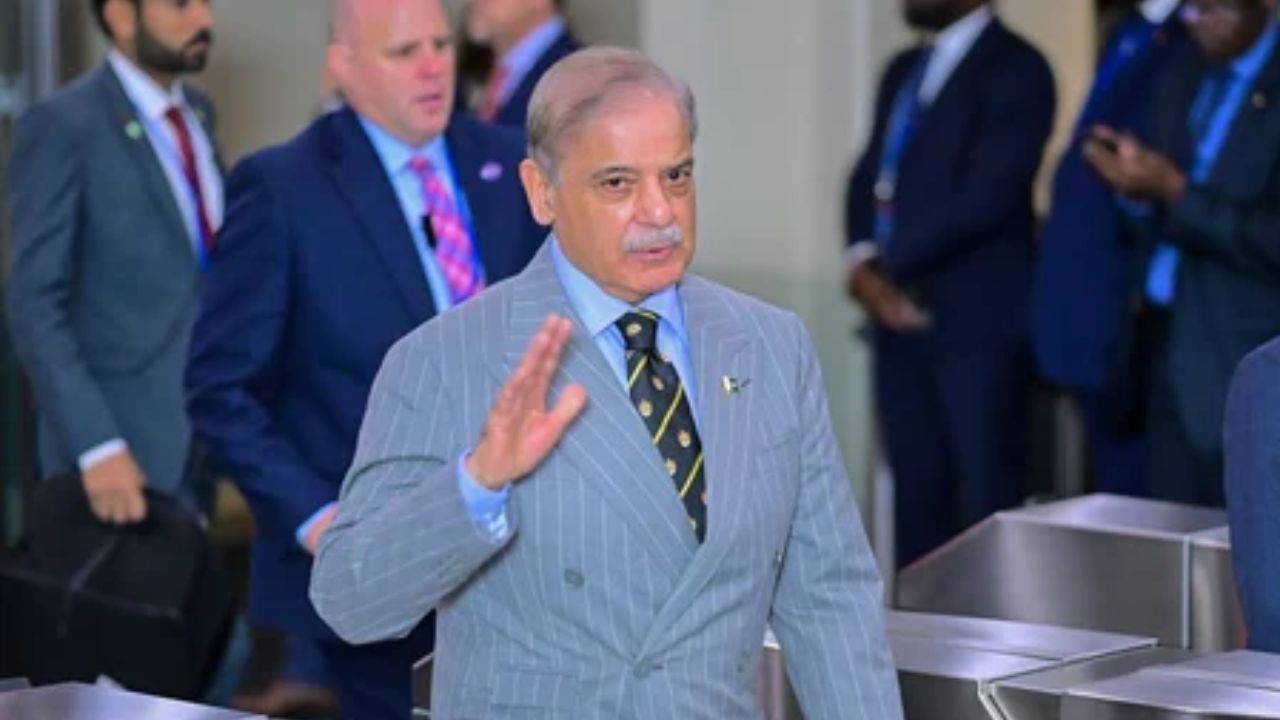 WATCH: Pakistan PM Sharif Runs Away When Asked “Why No Action on Hafiz Saeed?”