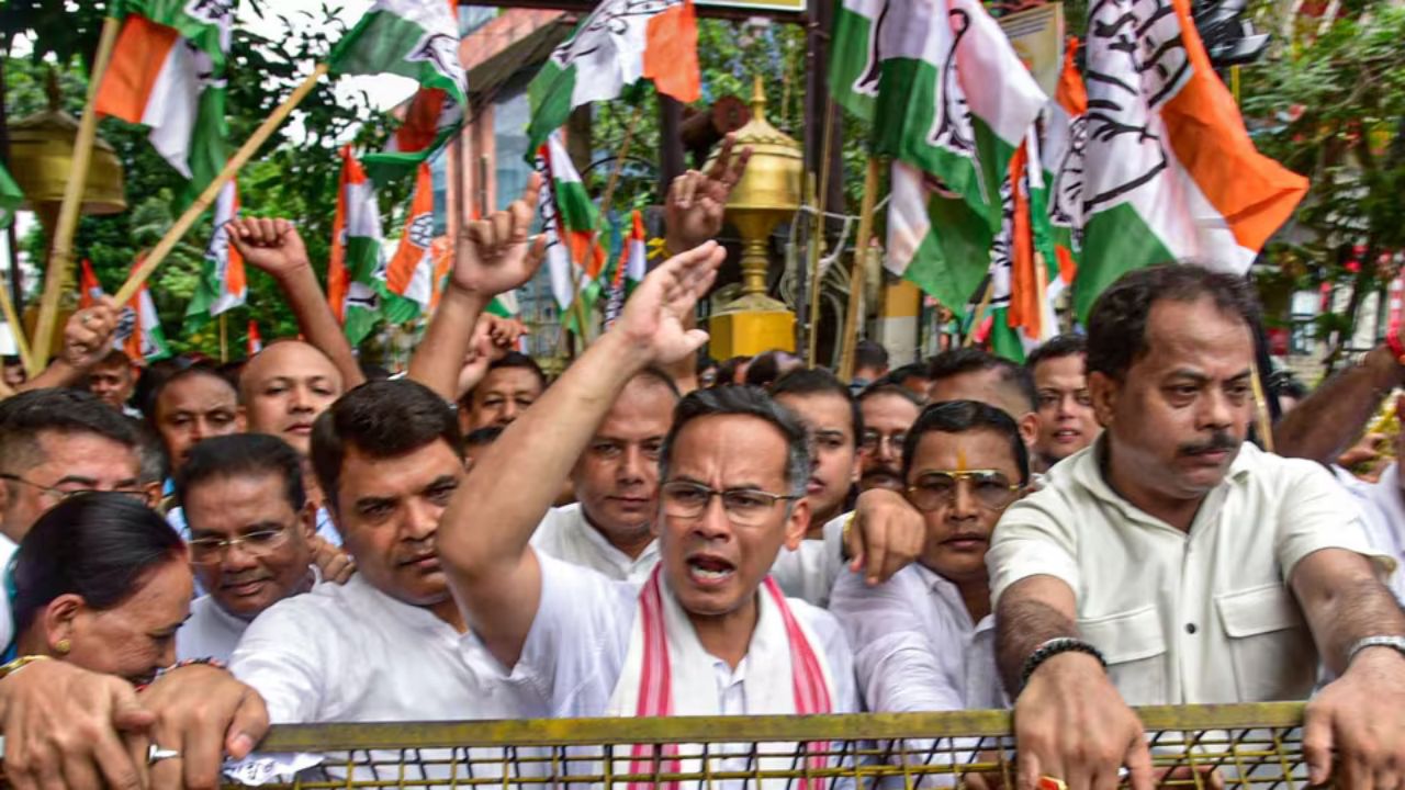 SIR Row Explodes: Congress Hits Streets Against CEC Gyanesh Kumar, Water Cannons Used