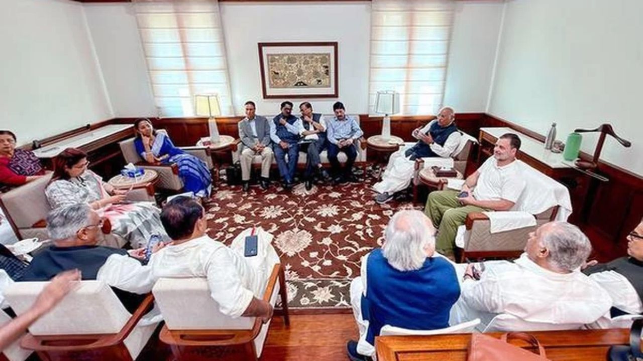 CEC Row Takes Centre Stage at INDIA Bloc Meeting; Opposition’s Key Demands on Agenda