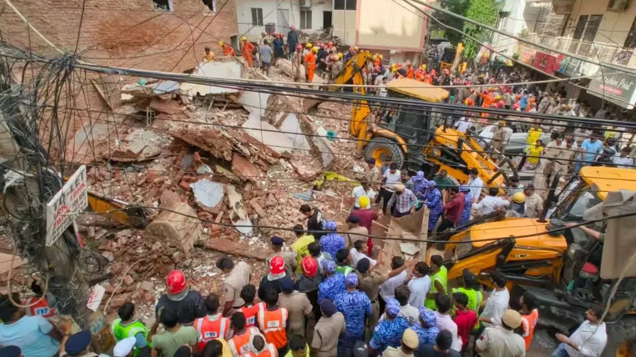 ‘75 Beds In 5-Storey Building?’ Delhi’s Satya Niketan PG Collapse Raises Serious Safety Questions, Puts MCD Under Fire