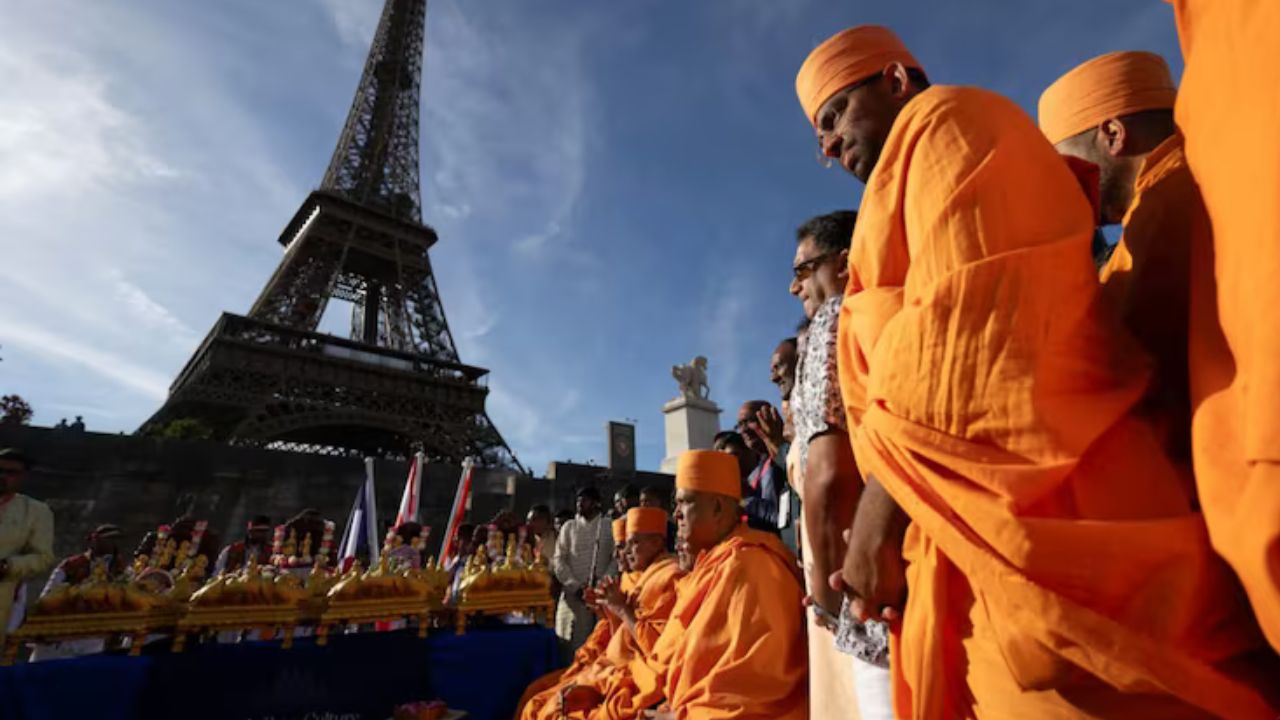 Female Staff Allegedly Removed From Eiffel Tower During BAPS Visit, Sparking Paris Row