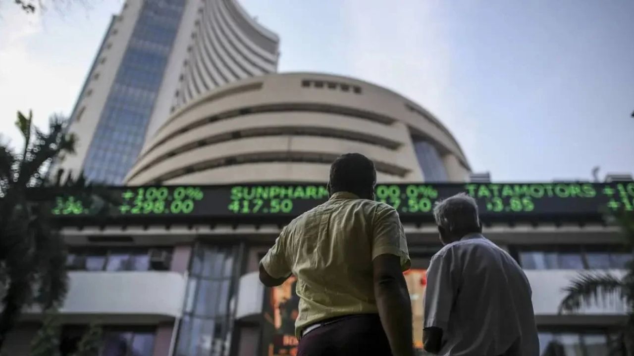Sensex Crash Alert! US-Iran Tensions Trigger Market Fear, Investors Stay Cautious
