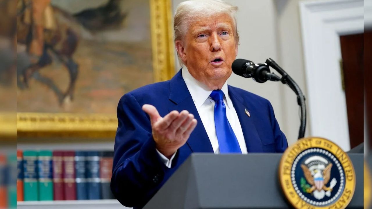 Trump’s Russia Sanctions Law Explained: Will India Face 100% Tariff Threat Over Russian Oil?