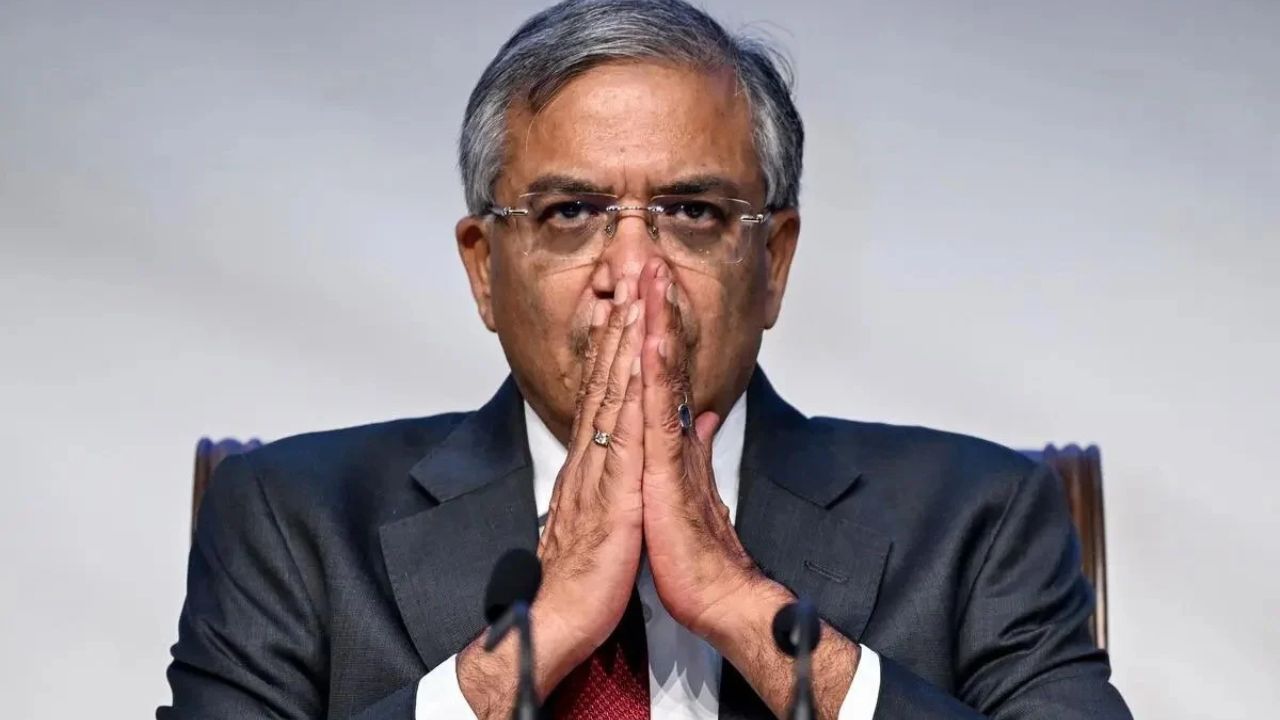 SIR Row: Congress, TMC , Akhilesh Yadav Target CEC Gyanesh Kumar; EC Refutes Allegations