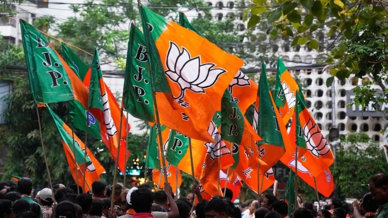 BJP’s Big Poll Strategy: Vinod Tawde to Lead UP, Smriti Irani and Sunil Bansal Get Major Roles