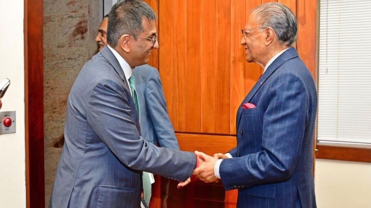 Former CJI DY Chandrachud meets Mauritius Prime Minister Navinchandra Ramgoolam