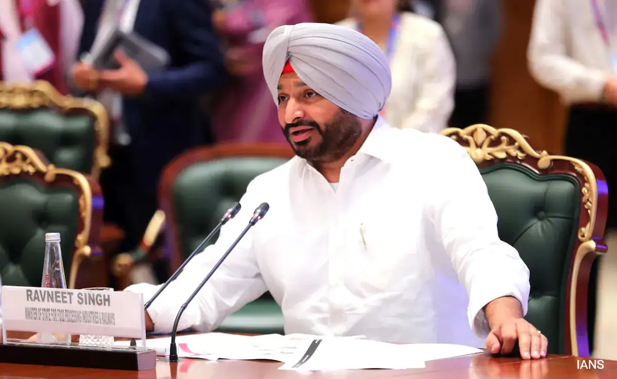 Eggs, Tomatoes And Politics: Ravneet Bittu’s Protest Near Bhagwant Mann’s Convoy Creates Storm In Punjab