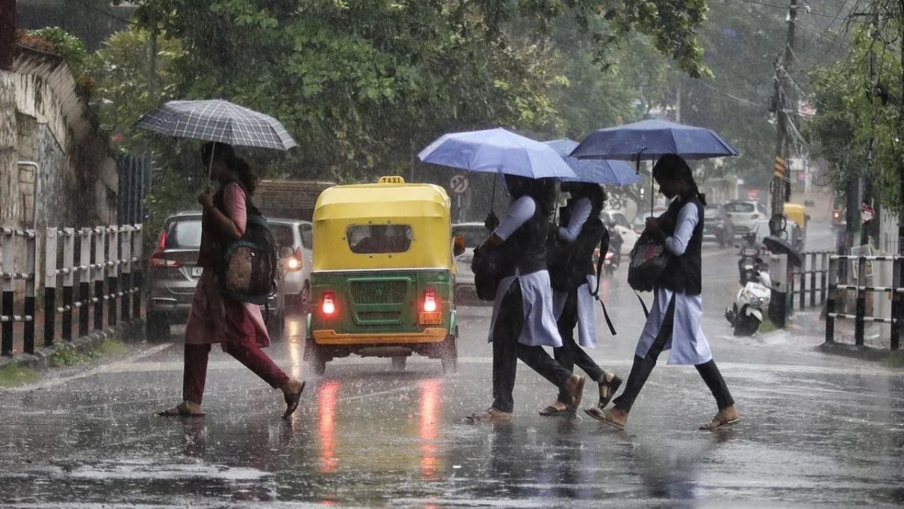 IMD Weather Alert: 15 States Face Heavy Rain Fury as Bay of Bengal Deep Depression Intensifies