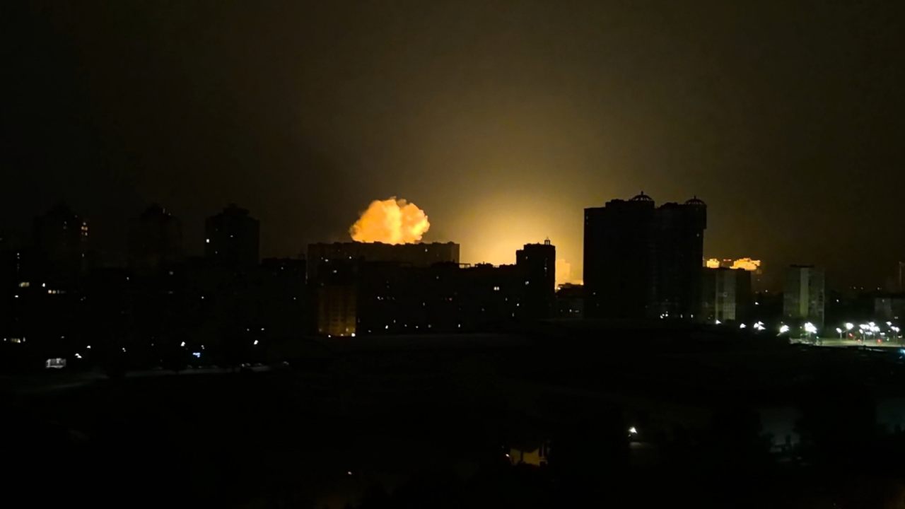 Russia Expands Ukraine Strikes to Data Centres, Disrupting Internet Services in Kyiv
