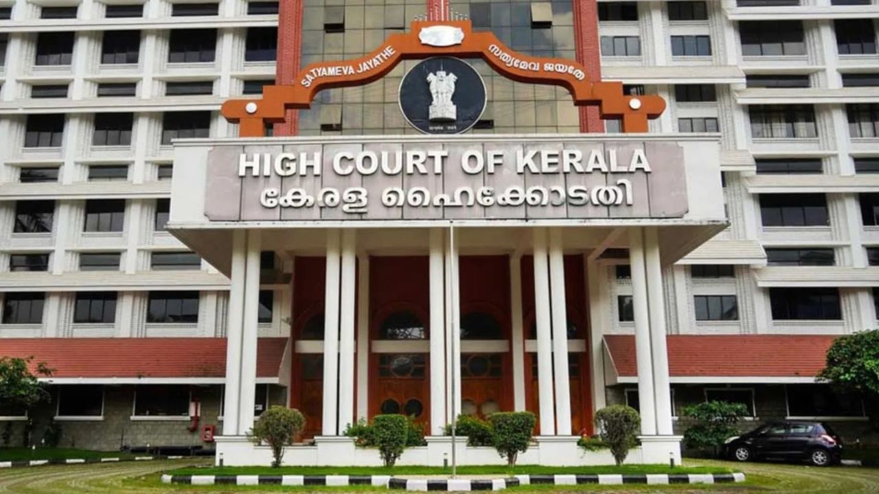 CMRL Case: Why Kerala High Court Rejected Pinarayi Vijayan and Family’s Pleas