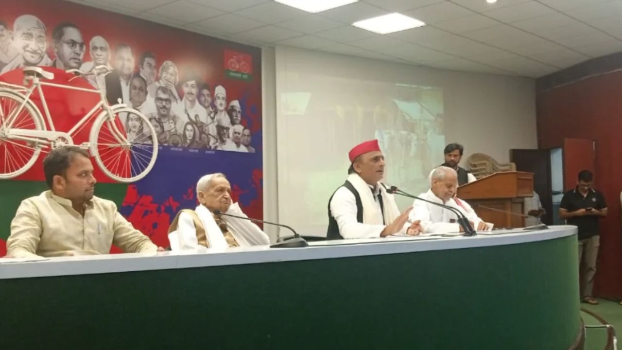 UP Election 2027: Akhilesh Yadav Questions Voter Rolls, Targets BJP; SP Manifesto Date Announced