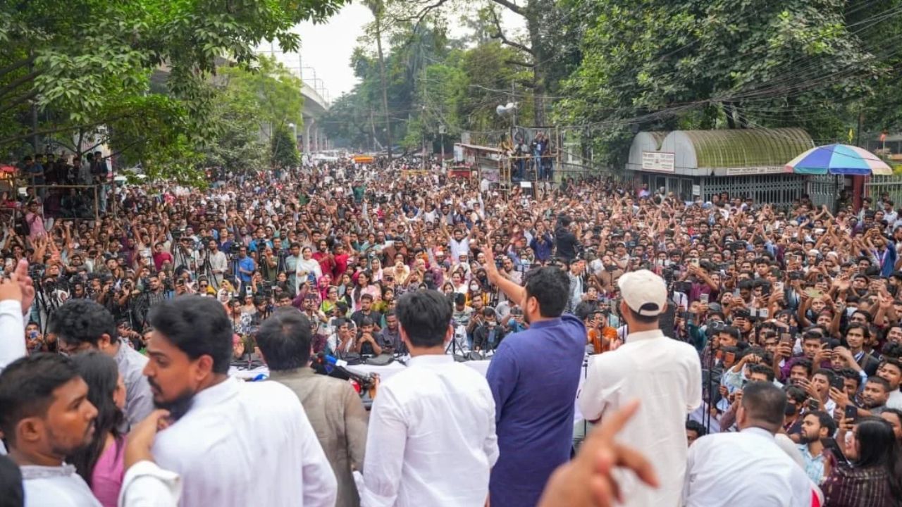 ‘Dilli Na Dhaka’ Chants Echo in Bangladesh Amid Protests Against Tarique Rahman Government