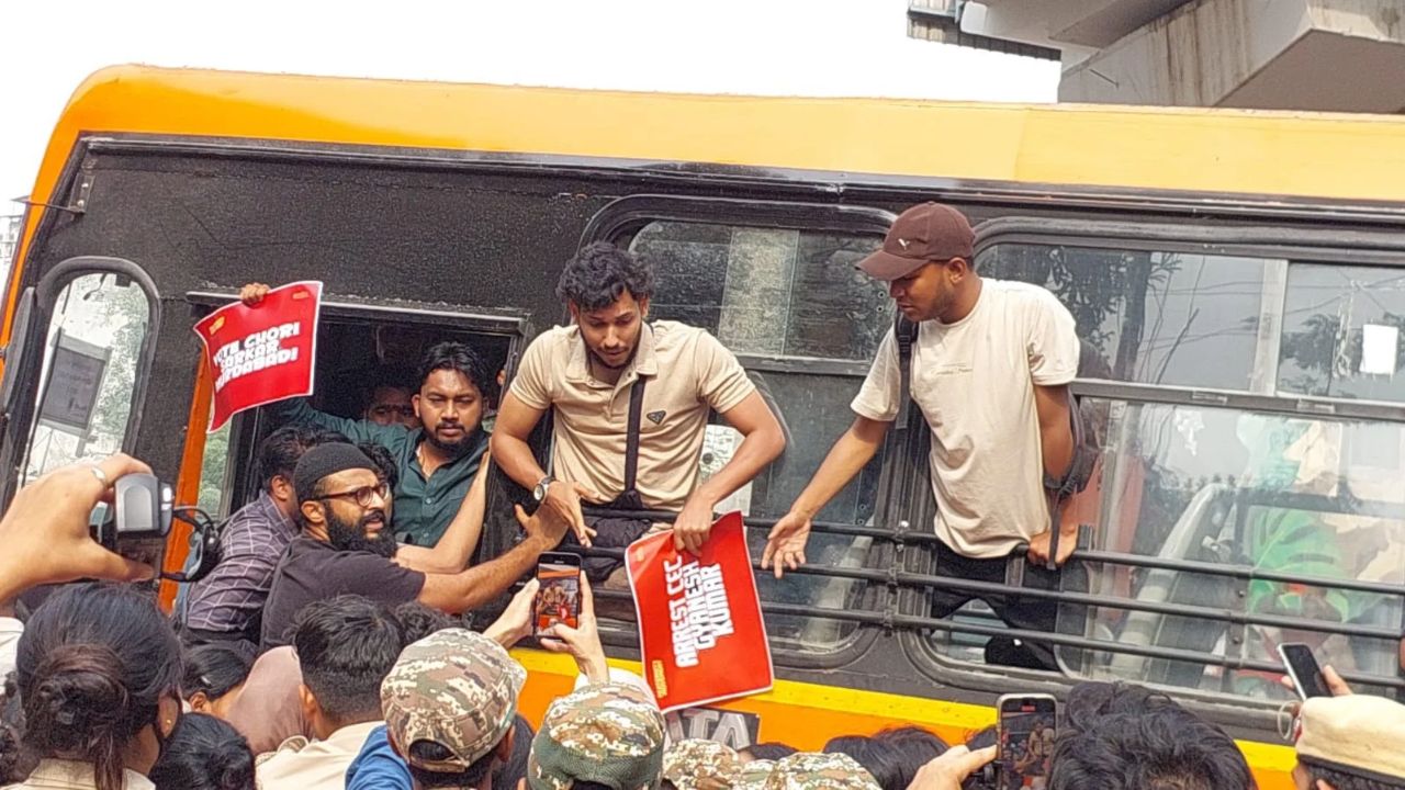 Delhi Protest Crackdown: Demonstrations Spread to RK Ashram, Press Club of India as Detentions Continue