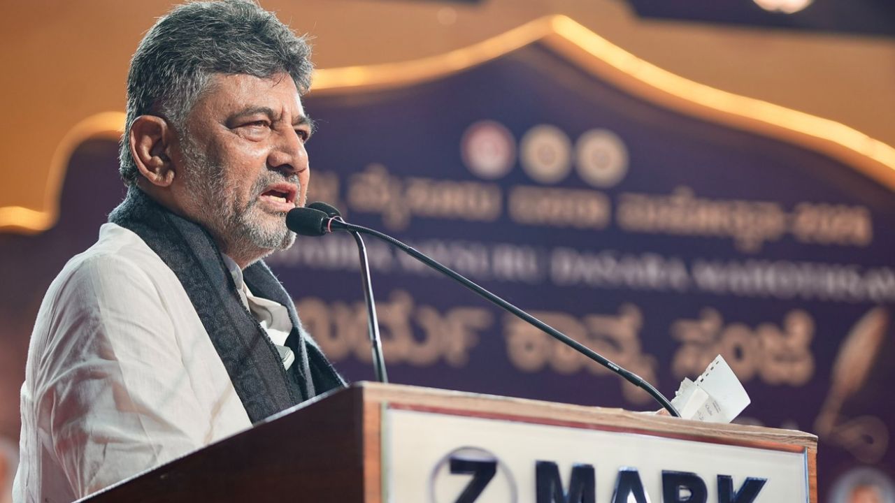 Karnataka Sting Row Deepens as DK Shivakumar Makes Fresh Allegations