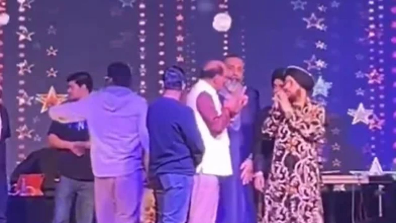 Uttarakhand Minister Subodh Uniyal Interrupts Daler Mehndi’s Performance, Alleges Singer Was Drunk