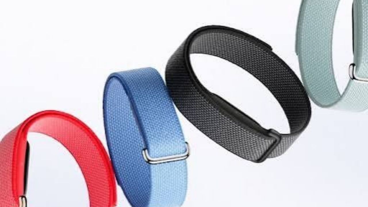 Google brings Fitbit Air, a screen-free fitness tracker inspired by Whoop, to India