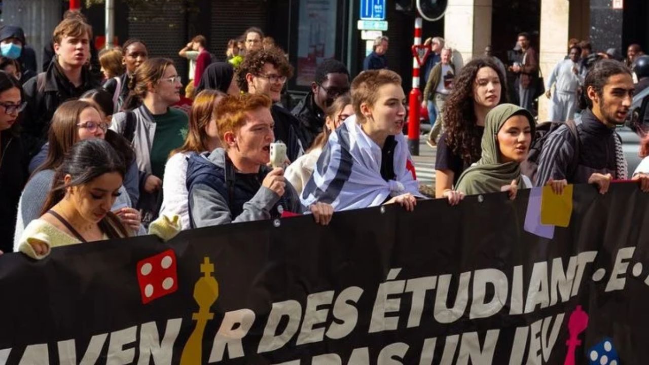 France Student Protests Return as Macron Faces School Crisis