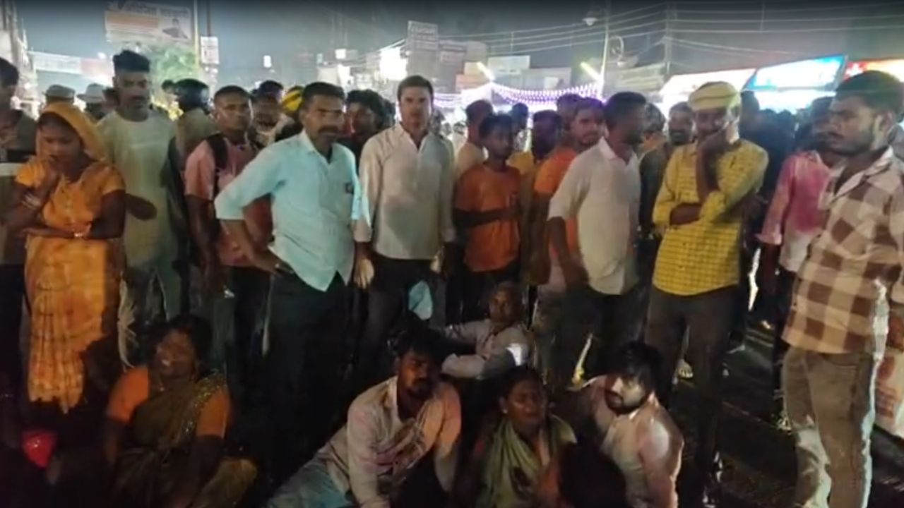 Gorakhpur Durga Idol Immersion Tragedy: 3 Dead, 10 Injured After High-Tension Wire Contact