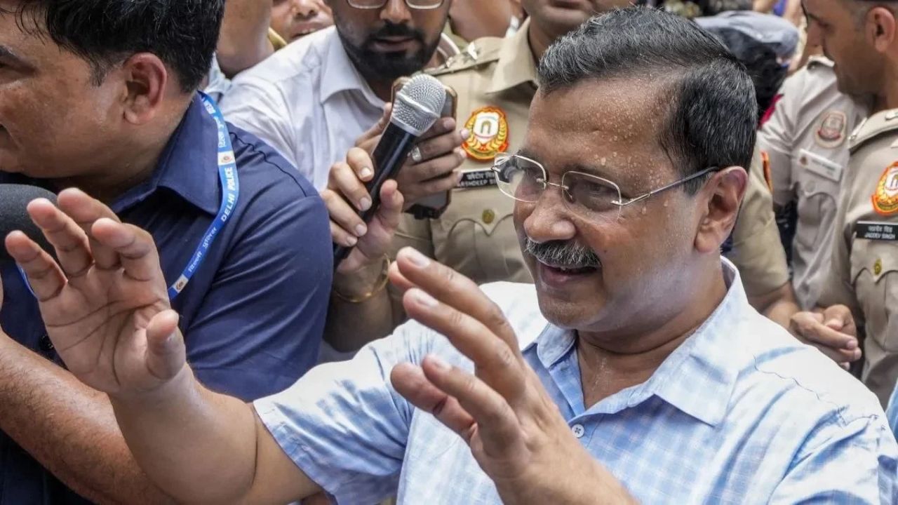 Kejriwal Detained in Delhi, Calls Police Action ‘Worse Than Emergency’