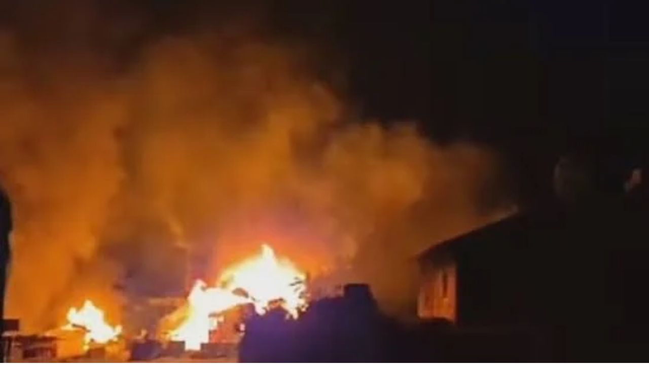 Manipur Violence Flares Again: 15 Houses Torched in Kamjong, One Killed and Several Injured in Gun Attack