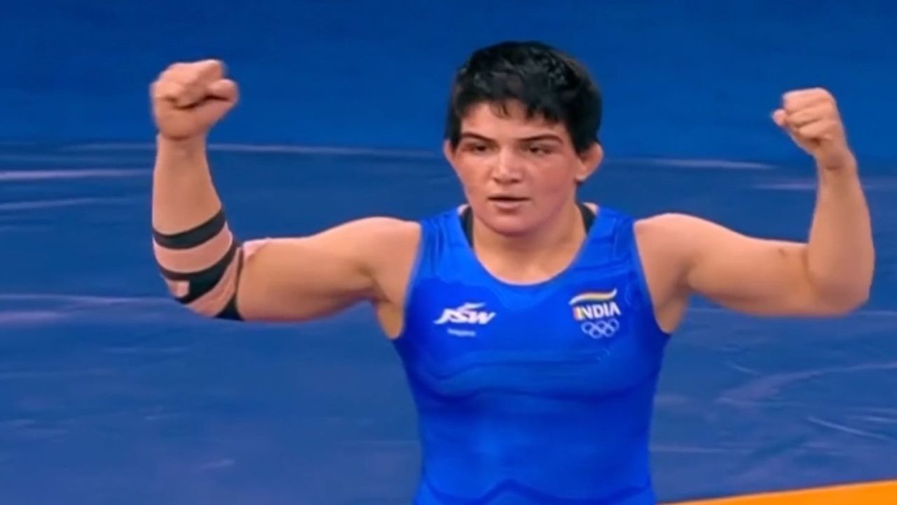 Manisha Bhanwala Scripts History, Becomes First Indian Woman To Win Senior World Wrestling Gold
