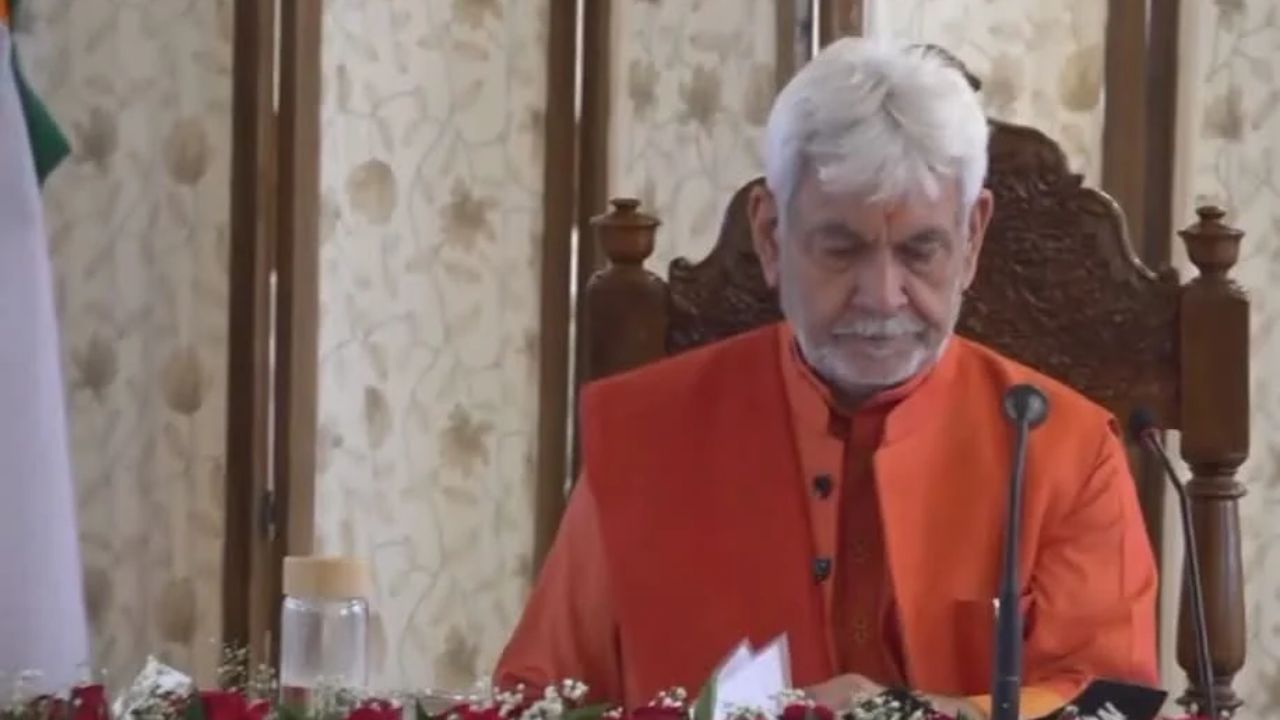 Manoj Sinha Leads High-Level J&K Security Review as Winter Approaches