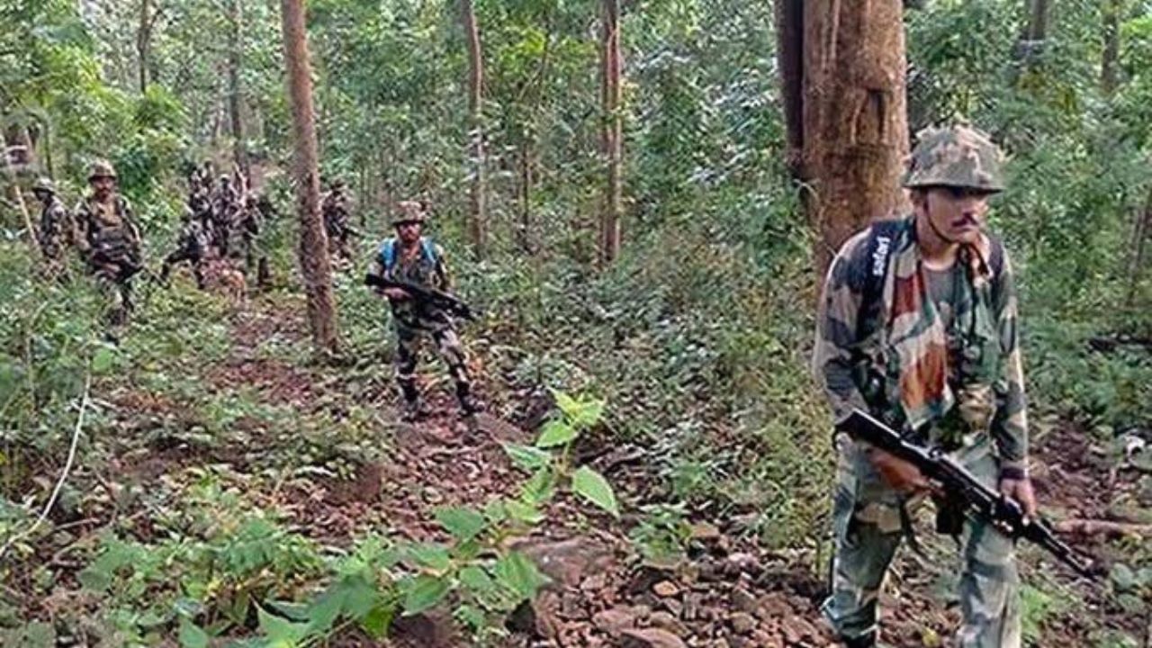 Six Maoists Linked to Odisha and West Bastar Division Surrender in Bijapur