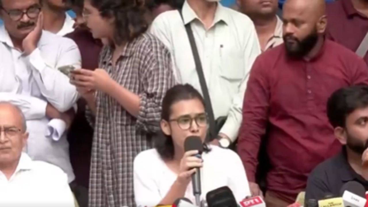 AISA President Neha Bora Moves Delhi High Court Against Police Notice To Furnish Rs 10,000 Peace Bond