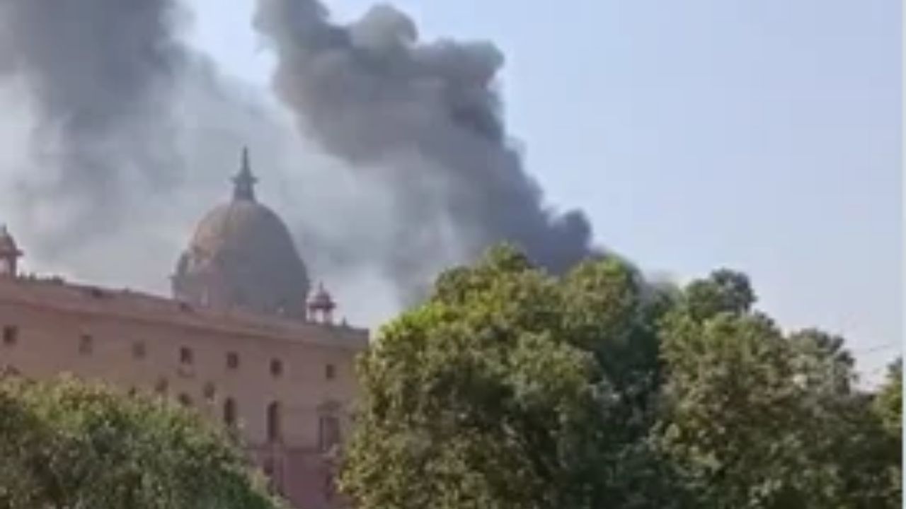 Delhi North Block Fire: Six Fire Tenders Rushed as Thick Smoke Engulfs Union Secretariat